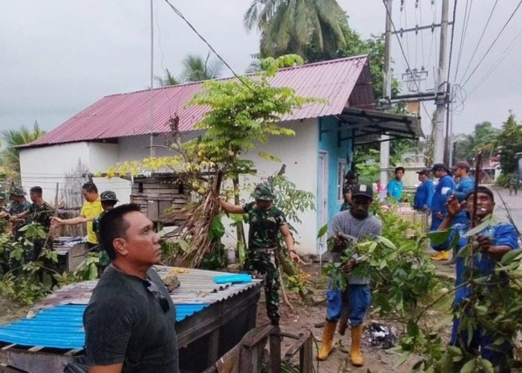 Manggar Baru Gelar Kerja Bakti Massal, Fokus Pembersihan Drainase Cegah Banjir