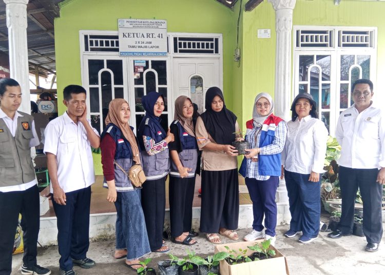 Manggar Baru Terima 100 Bibit Pangan dari CSR Pertamina Patra Niaga