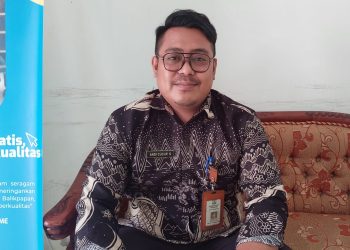 Waspada Ombak Besar, Lurah Klandasan Ulu Serukan Hati-Hati Berwisata di Pesisir Pantai