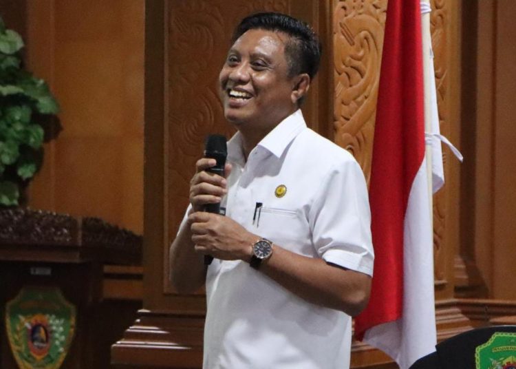 Disdikpora PPU Dorong Sekolah Hijau dan Digital dengan Gemar Menanam dan Skul.id