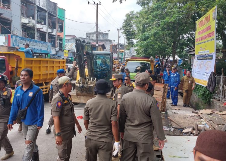 Tegaskan Penertiban PKL di Fasum Pasar Pandansari