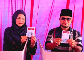 Usai Umrah Rudy Mas’ud Nyoblos di Kampung Baru, Targetkan 60 Persen Suara di Pilgub Kaltim 2024