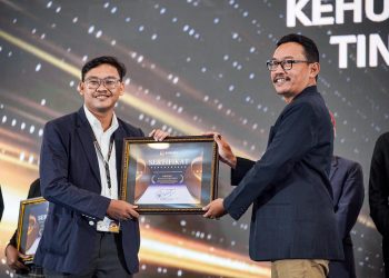 Bawaslu Balikpapan Sabet Penghargaan Kehumasan Terbaik Nasional