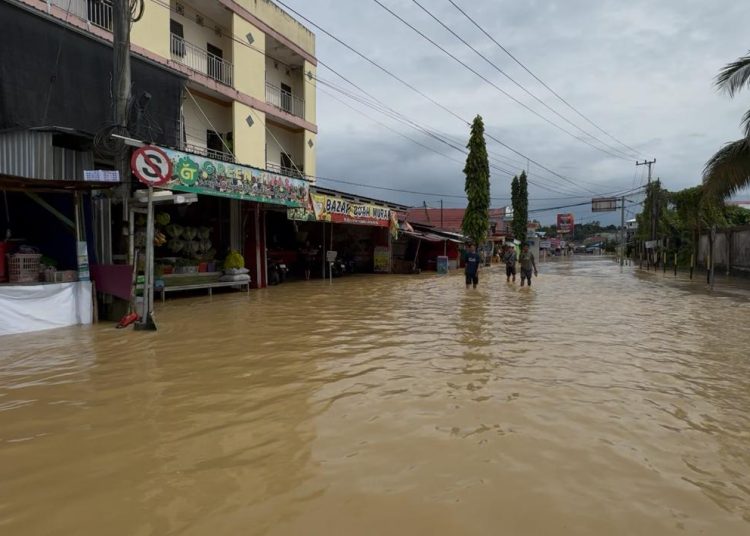 Dinsos Balikpapan Salurkan Bantuan Darurat untuk Korban Banjir dan Longsor