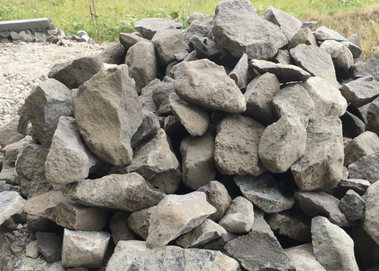 Loa Raya Sulap Bekas Tambang Jadi Bisnis Batu Padas