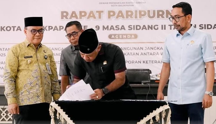Paripurna ke-9: DPRD Serahkan Rekomendasi Strategis untuk RPJMD