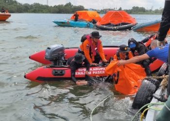 Satu ABK Korban Kapal Ferry Ditemukan Dikedalam 12 Meter , Satu Jurumudi Wanita Masih Dicari