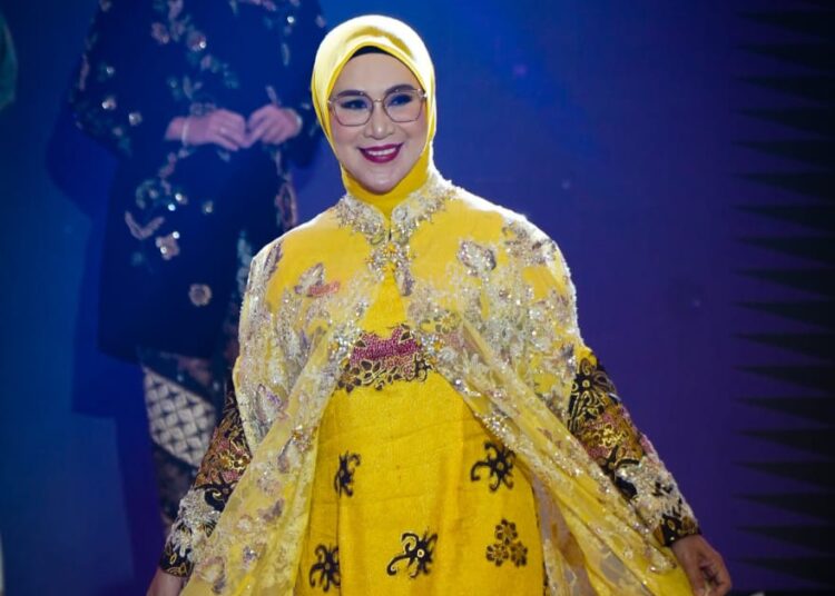 Batik Kelubut Bersinar di Apeksi 2025, Nurlena Curi Perhatian
