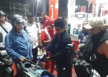 Turun Langsung ! Wali Kota Balikpapan Pastikan SPBU Tetap Beroperasi 24 Jam