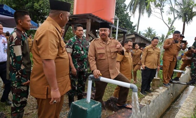 Sumur Bor dan Jalan Usaha Tani Perkuat Sektor Pertanian Kerta Buana