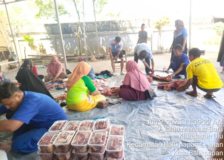 Berkurban 5 Ekor Sapi, Alwi Tekankan Pentingnya Berbagi