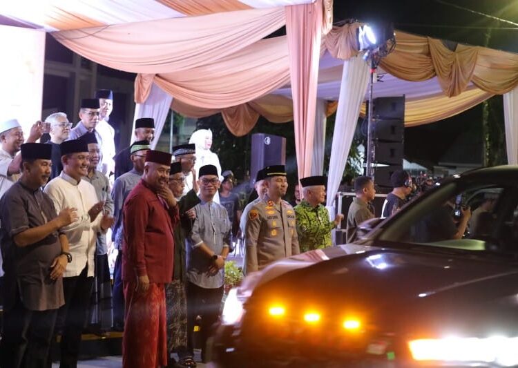 Gema Takbir Iduladha 1446 H Warnai Malam Penuh Persatuan di Kukar