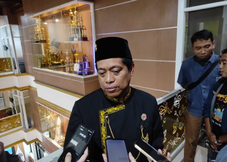Pendistribusian Seragam Gratis Dipastikan Tepat Waktu