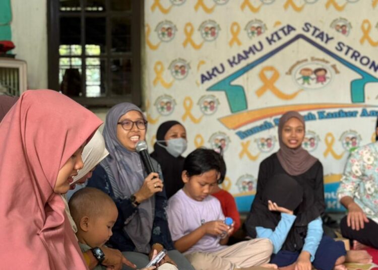 Kisah Para Srikandi PLN Menerangi Harapan Pejuang Cilik di Balikpapan