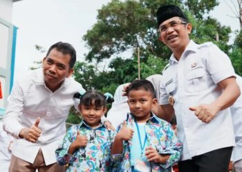 Pemkot Balikpapan Tegaskan Komitmen Pemerataan Pendidikan Lewat Bantuan Seragam dan SPP