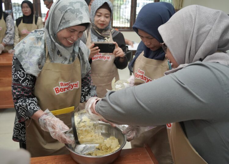 PLN Bantu UMKM Desa Saing Prupuk Naik Kelas