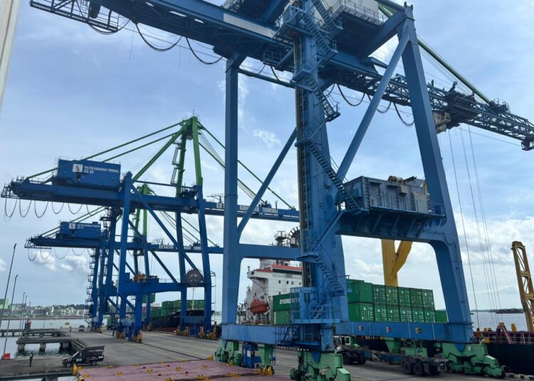 KKT Balikpapan Wujudkan Pelabuhan Ramah Lingkungan Lewat Elektrifikasi 3 Unit QCC