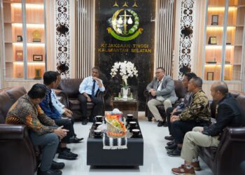 Mengawal Pembangunan Kelistrikan: PLN Sambut Kajati Kalsel Baru, Siap Lanjutkan Sinergi Solid