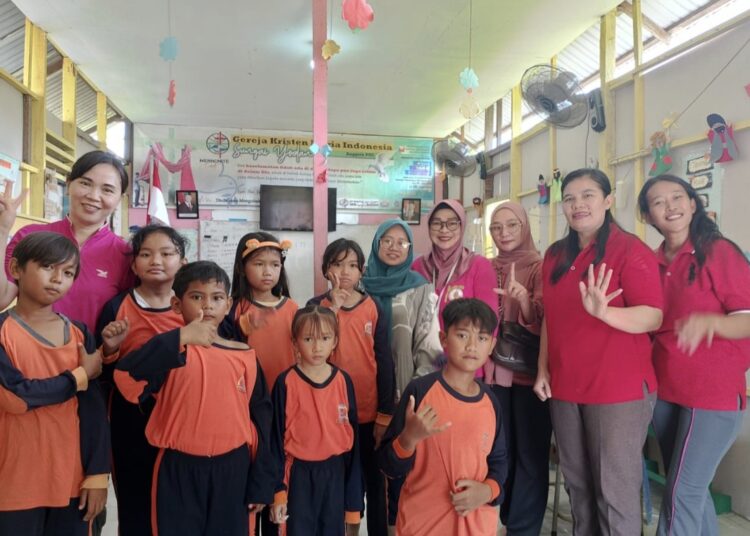 Generasi Sehat Dimulai dari Sekolah : Puskesmas Manggar Gelar Imunisasi Anak di SD Bersinar