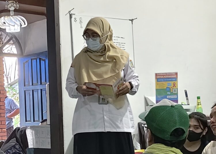 Nurminingsih menyebut petugas puskesmas aktif memberikan pendampingan