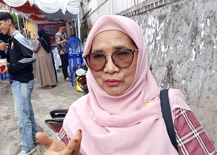 Iim Rahman Ajak Warga Karang Rejo Hijaukan Lingkungan Lewat Pekarangan Rumah