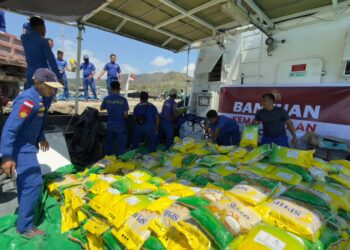 Polri Gerak Cepat Kirim Ribuan Paket Bantuan untuk Korban Gempa Flores
